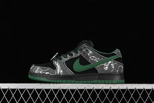 All Categories Nk SB Dunk Series Nk SB Dunk Low Low-top Sneakers C Version There Skateboards x Nk SB Dunk Low Graffiti Art Style Joint Model SB Low-top Casual Sneakers HF7743-001